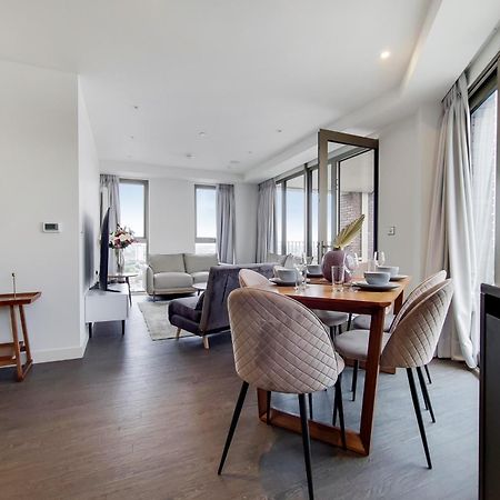 Deluxe Three Bedroom Apartment By London Excel Stays Luaran gambar